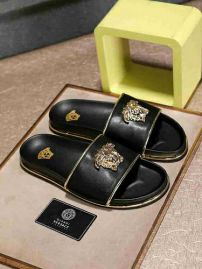 Picture of Versace Slippers _SKU773646827892110